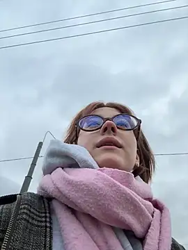 Snapshot of Only_April chatting on 11/10/25, 11:20 Only April online show from 11/10/25, 11:20