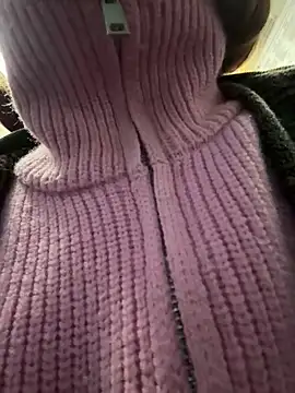 Snapshot of Only_April chatting on 11/21/25, 12:59 Only April online show from 11/21/25, 12:59