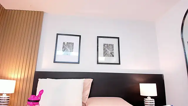 catalina jolie online show from 10/09/25, 03:54