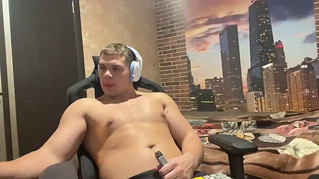 MusclePhantom online show from 10/22/25, 08:08