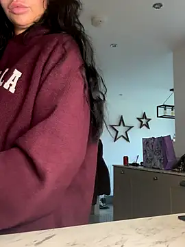 Snapshot of BELLABLACKXUK chatting on 11/12/25, 01:22 BELLABLACKXUK online show from 11/12/25, 01:22