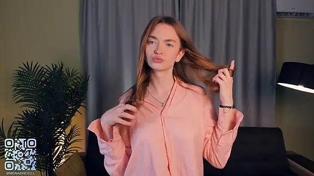 Snapshot of MarianFares chatting on 09/20/25, 04:41 MarianFares online show from 09/20/25, 04:41