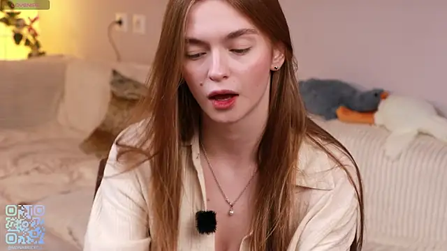 Snapshot of MarianFares chatting on 10/03/25, 07:00 MarianFares online show from 10/03/25, 07:00