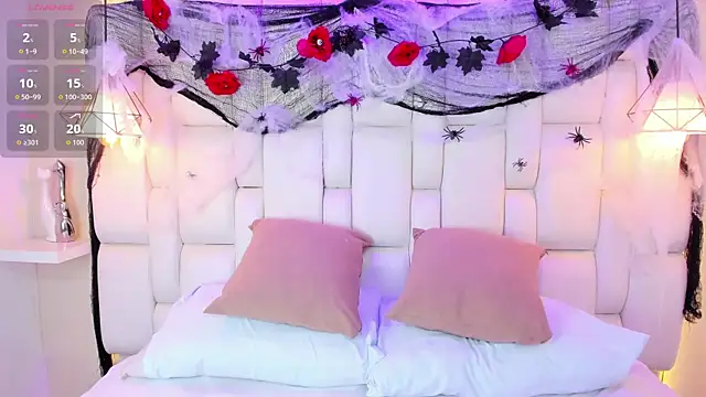 HannaPotther online show from 10/31/25, 11:33