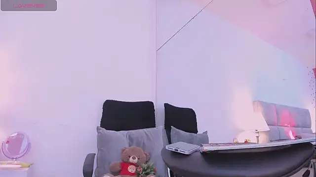 AbbySaennz online show from 09/12/25, 07:36