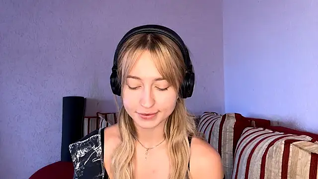 Jetta Corsacami online show from 09/11/25, 09:31