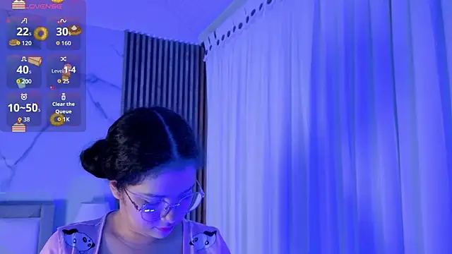 Snapshot of LunaRosse_ chatting on 09/22/25, 11:45 LunaRosse  online show from 09/22/25, 11:45