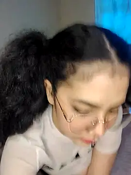 Snapshot of LunaRosse_ chatting on 10/22/25, 11:32 LunaRosse  online show from 10/22/25, 11:32