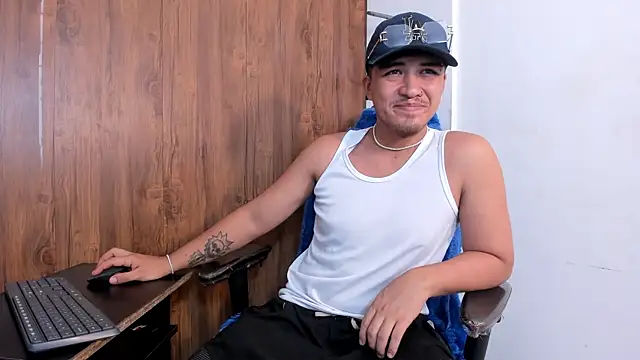 juanmechanic  online show from 10/05/25, 03:49