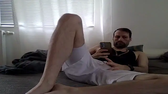 Snapshot of XLBarehengst chatting on 04/01/26, 01:41 XLBarehengst online show from 04/01/26, 01:41