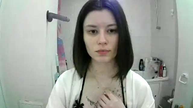 Snapshot of EdlinEngelby chatting on 10/02/25, 05:09 EdlinEngelby online show from 10/02/25, 05:09