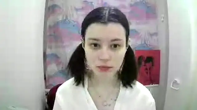 Snapshot of EdlinEngelby chatting on 10/08/25, 04:15 EdlinEngelby online show from 10/08/25, 04:15