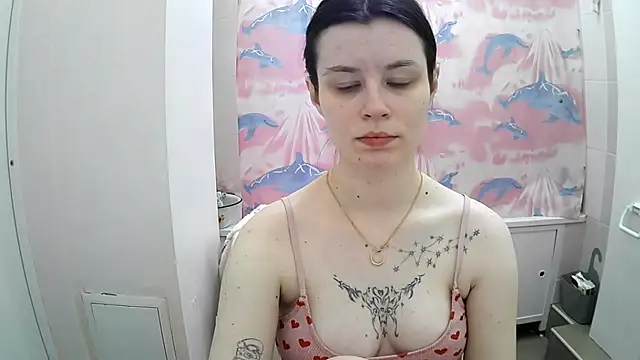 Snapshot of EdlinEngelby chatting on 10/22/25, 03:12 EdlinEngelby online show from 10/22/25, 03:12