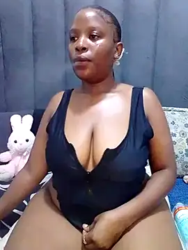 Snapshot of MrsMxx25 chatting on 10/26/25, 03:56 MrsMxx25 online show from 10/26/25, 03:56