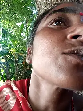 Snapshot of Sapna_hotA chatting on 09/18/25, 09:33 Sapna hotA online show from 09/18/25, 09:33