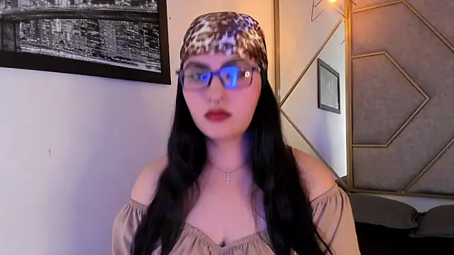 Snapshot of NavannyCattan chatting on 11/09/25, 06:01 NavannyCattan online show from 11/09/25, 06:01