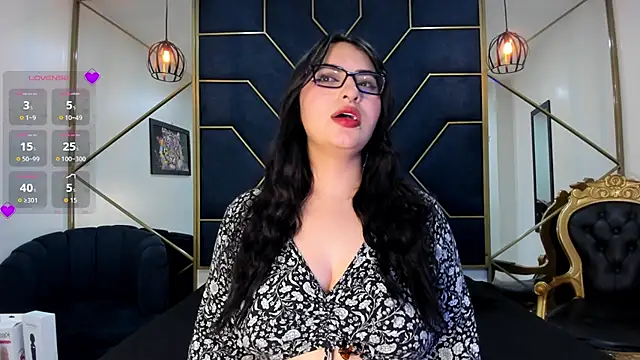 Snapshot of NavannyCattan chatting on 11/28/25, 04:04 NavannyCattan online show from 11/28/25, 04:04