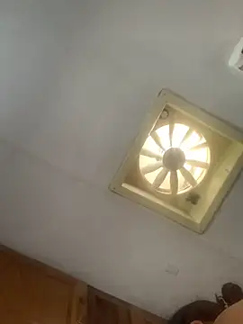 shakeweight online show from 10/09/25, 04:05