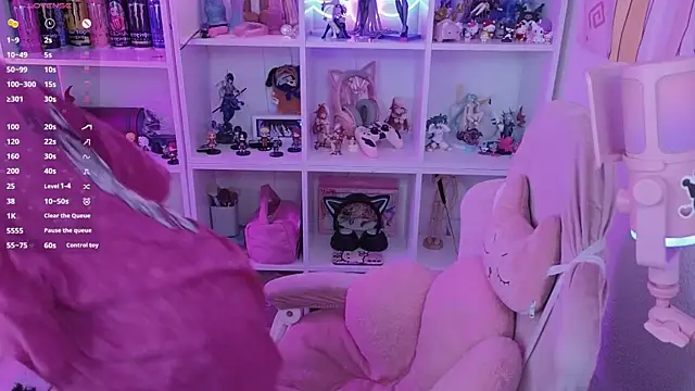 Nana stolass online show from 07/22/26, 12:30