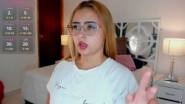 MikaelaStone online show from 11/07/25, 11:21