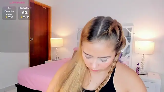 MikaelaStone online show from 11/24/25, 12:16