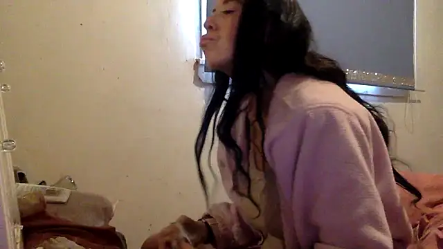 Snapshot of Bellababexox chatting on 10/15/25, 02:06 Bellababexox online show from 10/15/25, 02:06