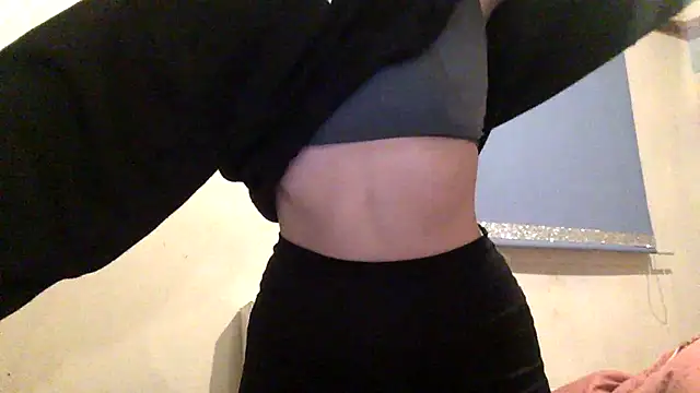 Snapshot of Bellababexox chatting on 10/18/25, 04:48 Bellababexox online show from 10/18/25, 04:48