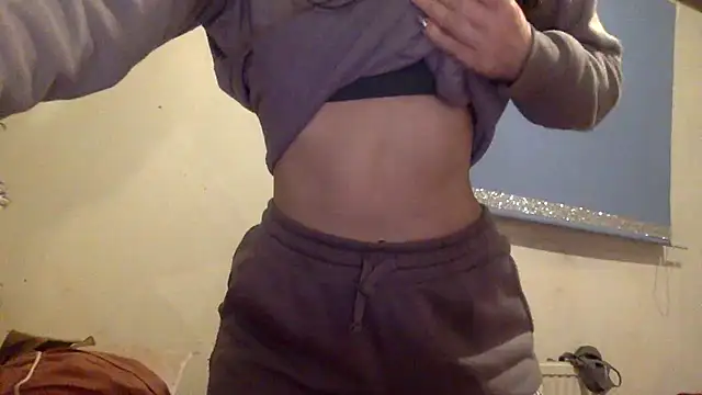 Snapshot of Bellababexox chatting on 10/22/25, 05:30 Bellababexox online show from 10/22/25, 05:30