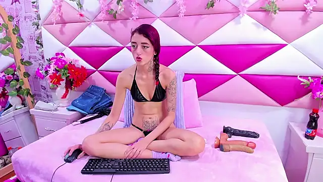  Maleja 19  online show from 10/25/25, 03:14