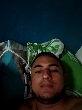 Snapshot of Geral_Yeraldyn09 chatting on 09/27/25, 11:32 Geral Yeraldyn09 online show from 09/27/25, 11:32