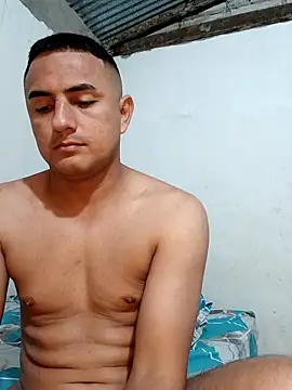 Snapshot of Geral_Yeraldyn09 chatting on 12/17/25, 10:54 Geral Yeraldyn09 online show from 12/17/25, 10:54