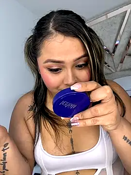 ashley-swift- online show from 11/11/25, 07:08