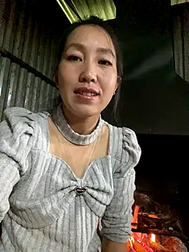 Huong-Ly online show from 11/09/25, 03:05