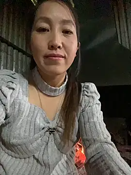Huong-Ly online show from 11/19/25, 02:11