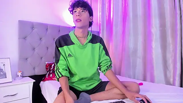 Snapshot of d3rke_666 chatting on 09/17/25, 05:20 d3rke 666 online show from 09/17/25, 05:20