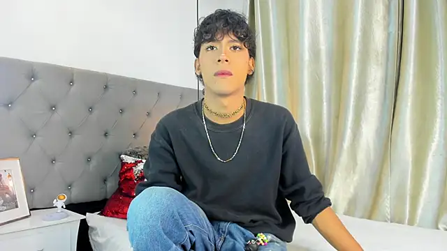 Snapshot of d3rke_666 chatting on 10/01/25, 04:29 d3rke 666 online show from 10/01/25, 04:29