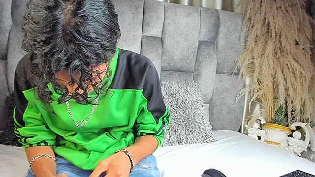 Snapshot of d3rke_666 chatting on 10/30/25, 04:03 d3rke 666 online show from 10/30/25, 04:03