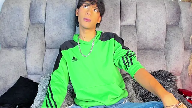 Snapshot of d3rke_666 chatting on 11/14/25, 06:01 d3rke 666 online show from 11/14/25, 06:01