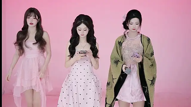 Hot-dance520 online show from 11/18/25, 02:17