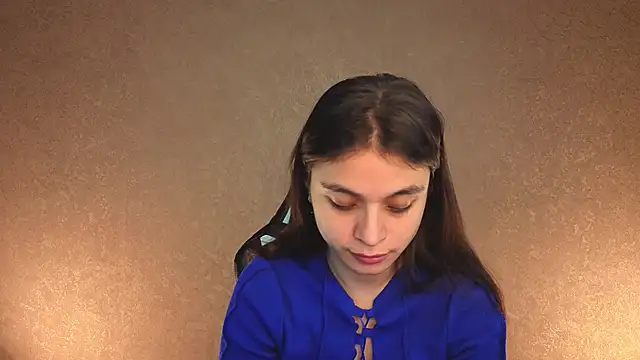 Leila Hefner online show from 11/13/25, 02:54