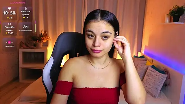 Leila Hefner online show from 12/02/25, 02:50