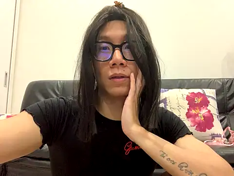 Snapshot of AnnaCR666 chatting on 11/14/25, 05:17 AnnaCR666 online show from 11/14/25, 05:17