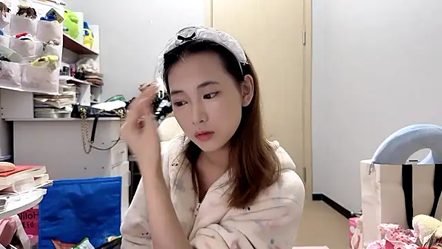 Ann-cookie online show from 05/14/26, 03:19