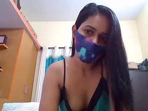 Snapshot of Curvyqueenz chatting on 11/05/25, 05:35 Curvyqueenz online show from 11/05/25, 05:35