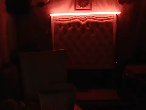 Snapshot of miss_laila_ chatting on 09/23/25, 10:29 miss laila online show from 09/23/25, 10:29