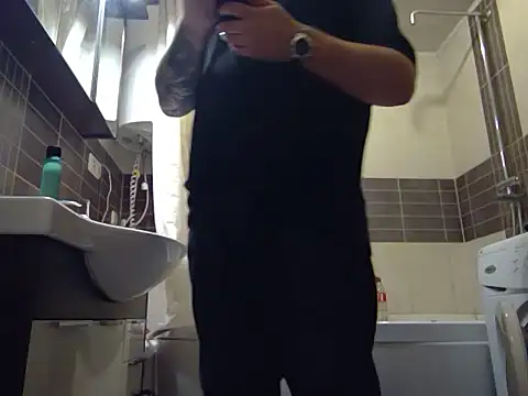 Snapshot of JeffryBoy36 chatting on 11/07/25, 01:05 JeffryBoy36 online show from 11/07/25, 01:05