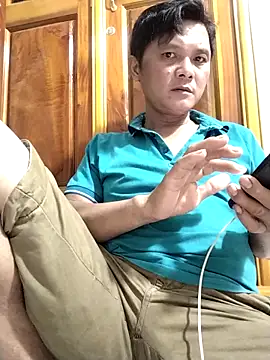 Snapshot of hotboy2x chatting on 09/14/25, 11:42 hotboy2x online show from 09/14/25, 11:42