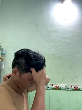 Snapshot of hotboy2x chatting on 10/21/25, 09:15 hotboy2x online show from 10/21/25, 09:15