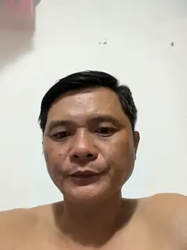 Snapshot of hotboy2x chatting on 10/26/25, 04:51 hotboy2x online show from 10/26/25, 04:51