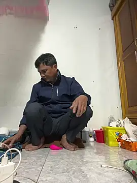 Snapshot of hotboy2x chatting on 11/20/25, 12:05 hotboy2x online show from 11/20/25, 12:05